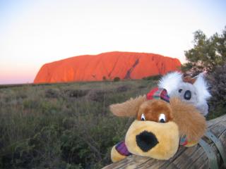 Uluru: Efendi und Horst am Ayers Rock